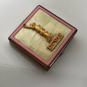 Vintage Powder Compact Statue Of Liberty With Rhinestone Torch New York